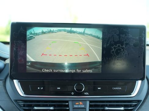 Used 2023 Nissan Altima 2.5 SV w/ SV Premium Package FWD image 28