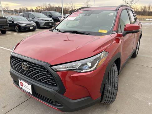 Certified 2022 Toyota Corolla Cross LE w/ Moonroof Package image 3