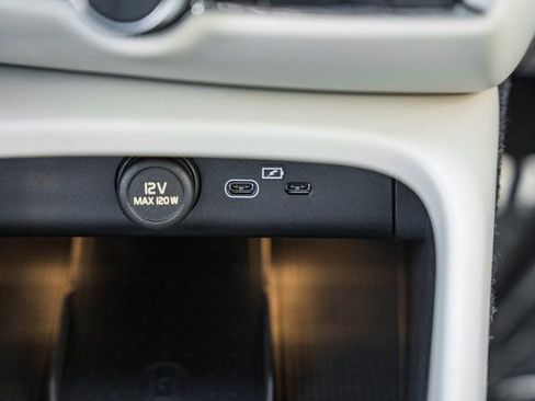 New 2026 Volvo XC40 B4 Plus w/ Protection Package Premier image 24