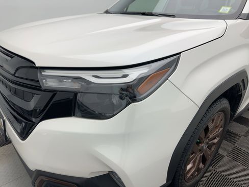 Used 2025 Subaru Forester Sport image 11