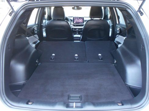 Certified 2023 Jeep Compass Limited AWD/4WD image 23