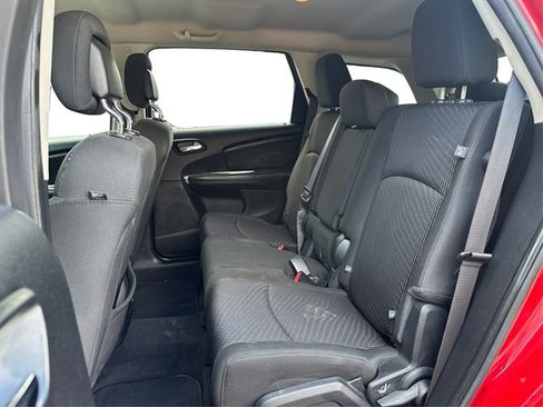 Used 2018 Dodge Journey SE w/ Connectivity Group FWD image 11