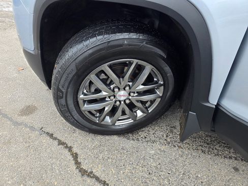 Used 2017 GMC Acadia SLT image 28