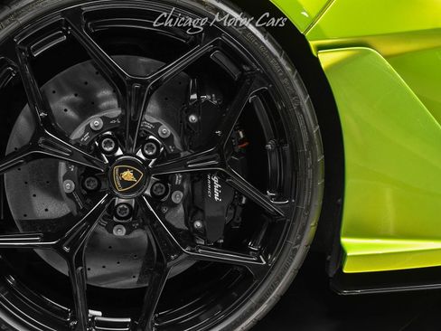 Used 2025 Lamborghini Revuelto AWD/4WD image 48