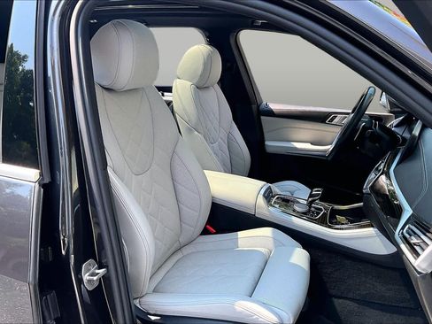 Used 2023 BMW X5 sDrive40i RWD image 9