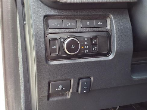 Used 2024 Ford F250 Platinum image 34