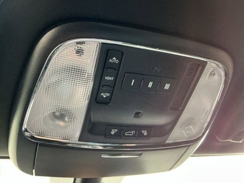 Used 2017 Jeep Grand Cherokee Trailhawk image 28