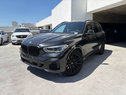 Used 2019 BMW X5 xDrive40i w/ M Sport Package AWD/4WD image 3