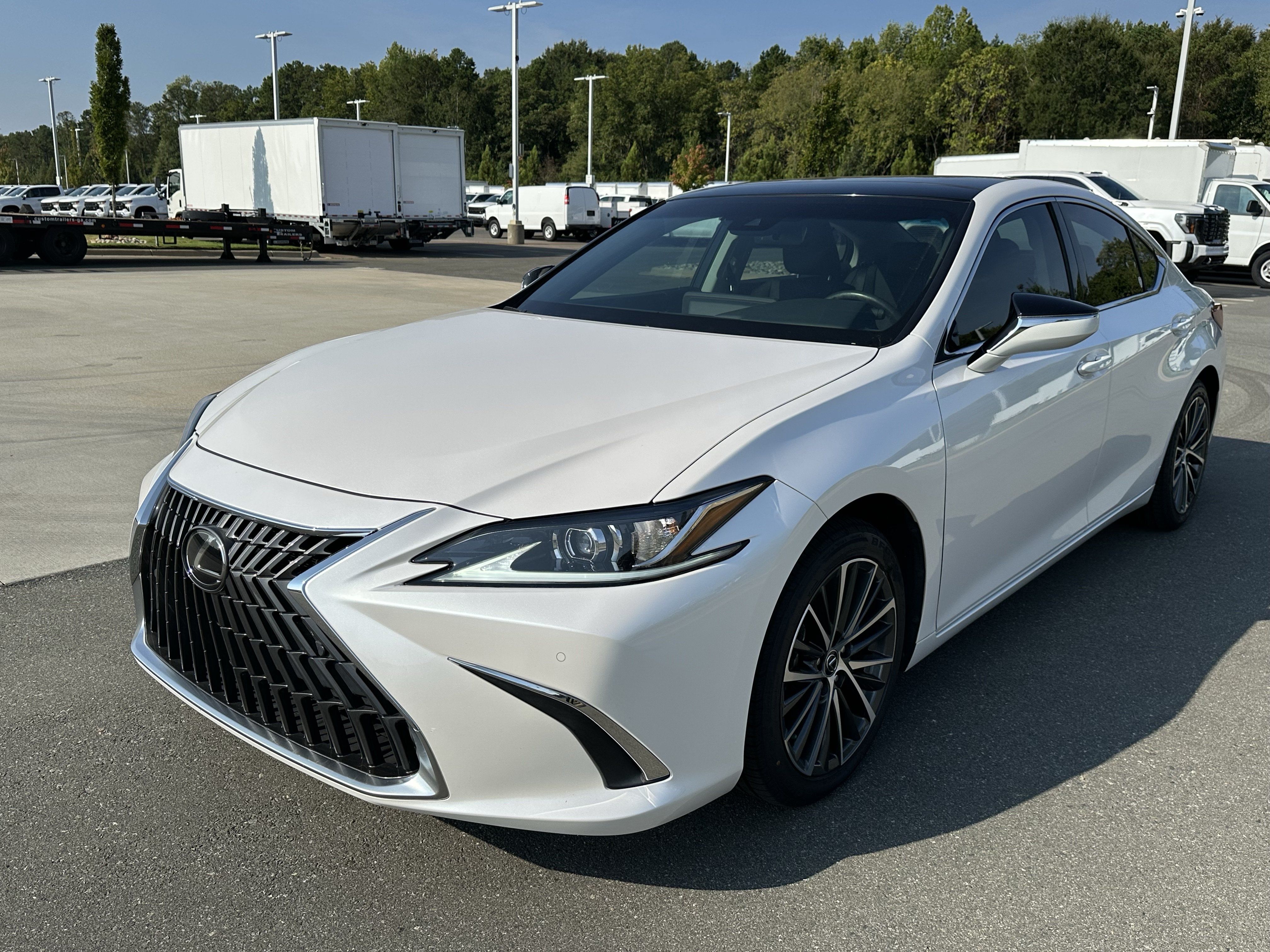 Used 2024 Lexus ES 350 w/ Premium Package FWD image 16