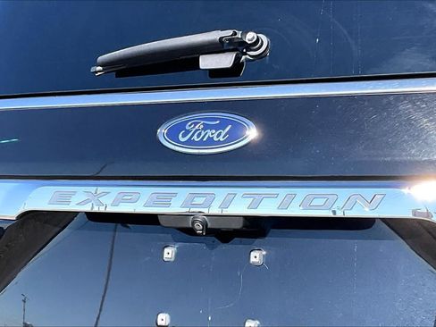 Used 2020 Ford Expedition Max XLT w/ Equipment Group 202A RWD image 26