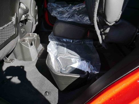 New 2025 Jeep Gladiator Rubicon image 18