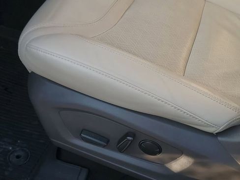 Certified 2023 Ford Explorer Platinum w/ Technology Package image 12