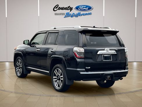 Used 2016 Toyota 4Runner Limited AWD/4WD image 4