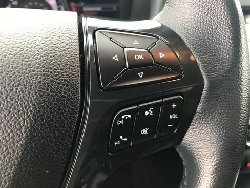 Used 2019 Ford Explorer XLT w/ Equipment Group 202A image 18