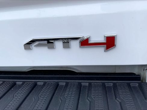 Used 2023 GMC Sierra 1500 AT4 w/ AT4 Premium Package AWD/4WD image 7