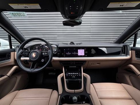 Certified 2026 Porsche Cayenne Coupe AWD/4WD image 13