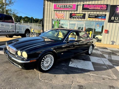 Used 2007 Jaguar XJ8 L image 2