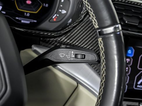 Used 2020 Lamborghini Urus AWD/4WD image 29
