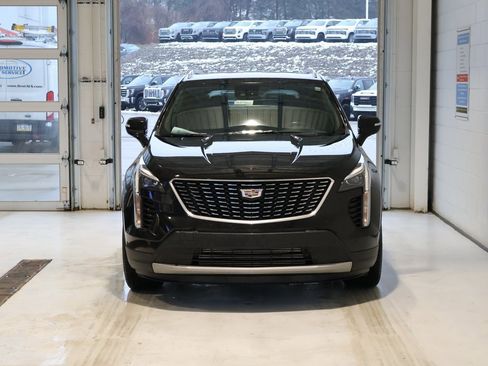 Used 2023 Cadillac XT4 Premium Luxury w/ Cold Weather Package image 5