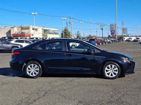 Certified 2023 Toyota Corolla LE image 8