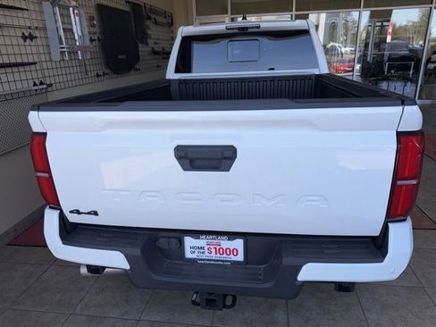 Used 2024 Toyota Tacoma TRD Sport w/ TRD Sport Premium Package AWD/4WD image 7