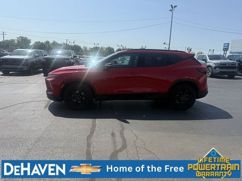 Used 2024 Chevrolet Blazer LT w/ Sound & Technology Package AWD/4WD image 3
