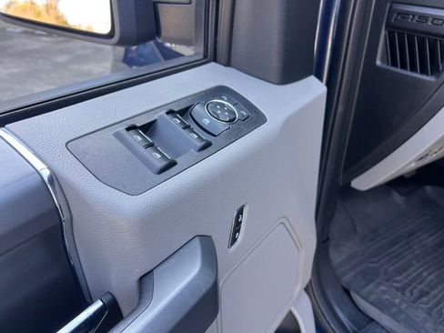 Used 2018 Ford F150 XLT w/ Equipment Group 302A Luxury image 11