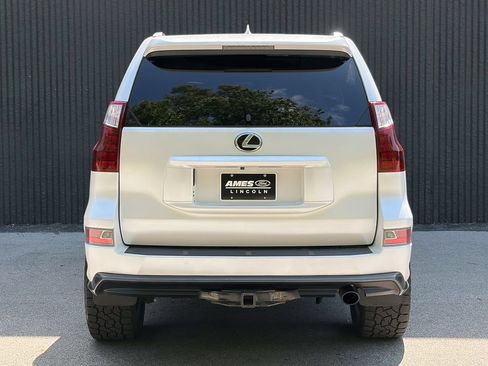 Used 2021 Lexus GX 460 Luxury w/ Sport Design Package AWD/4WD image 6