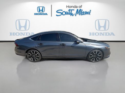 Used 2023 Honda Accord Touring image 8