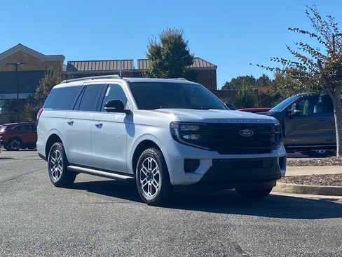 New 2025 Ford Expedition Max Active image 2