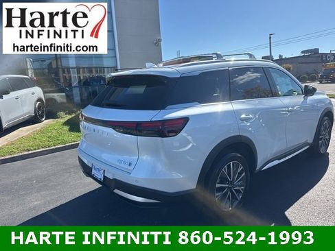 New 2026 INFINITI QX60 Luxe image 3