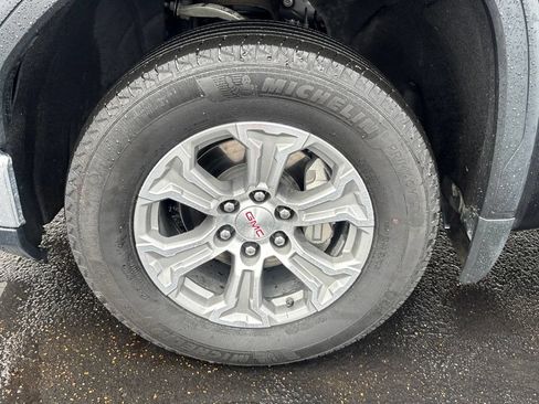 Used 2025 GMC Sierra 1500 SLT AWD/4WD image 28