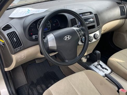 Used 2010 Hyundai Elantra GLS FWD image 9