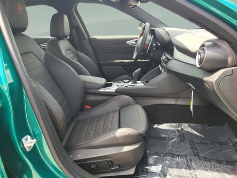 New 2025 Alfa Romeo Giulia w/ Driving Assist Package image 34