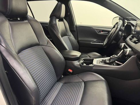Used 2019 Toyota RAV4 XSE AWD/4WD image 13