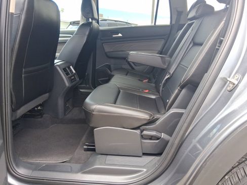 Used 2023 Volkswagen Atlas SE w/ Black Wheel Package AWD/4WD image 9
