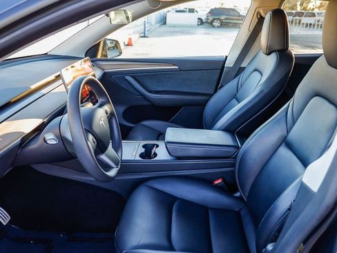 Used 2024 Tesla Model Y Performance image 19