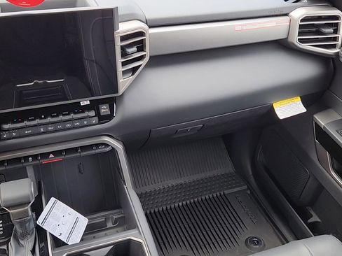 New 2026 Toyota Tundra Limited AWD/4WD image 6