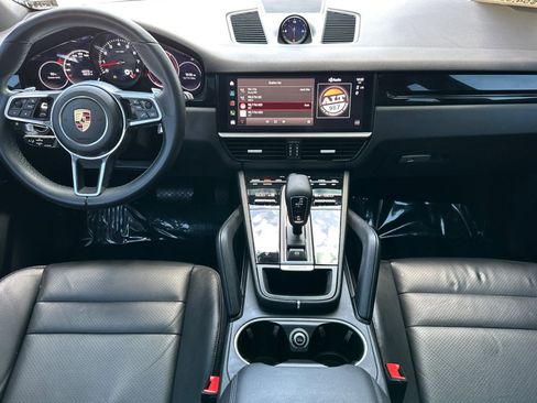 Certified 2023 Porsche Cayenne AWD/4WD image 6