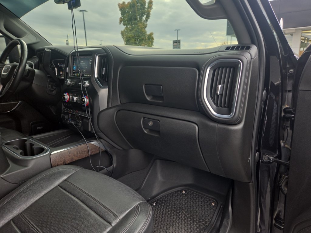 Used 2021 GMC Sierra 2500 Denali w/ Denali Black Diamond Edition AWD/4WD image 21