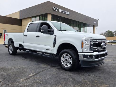 Used 2025 Ford F350 XLT image 1