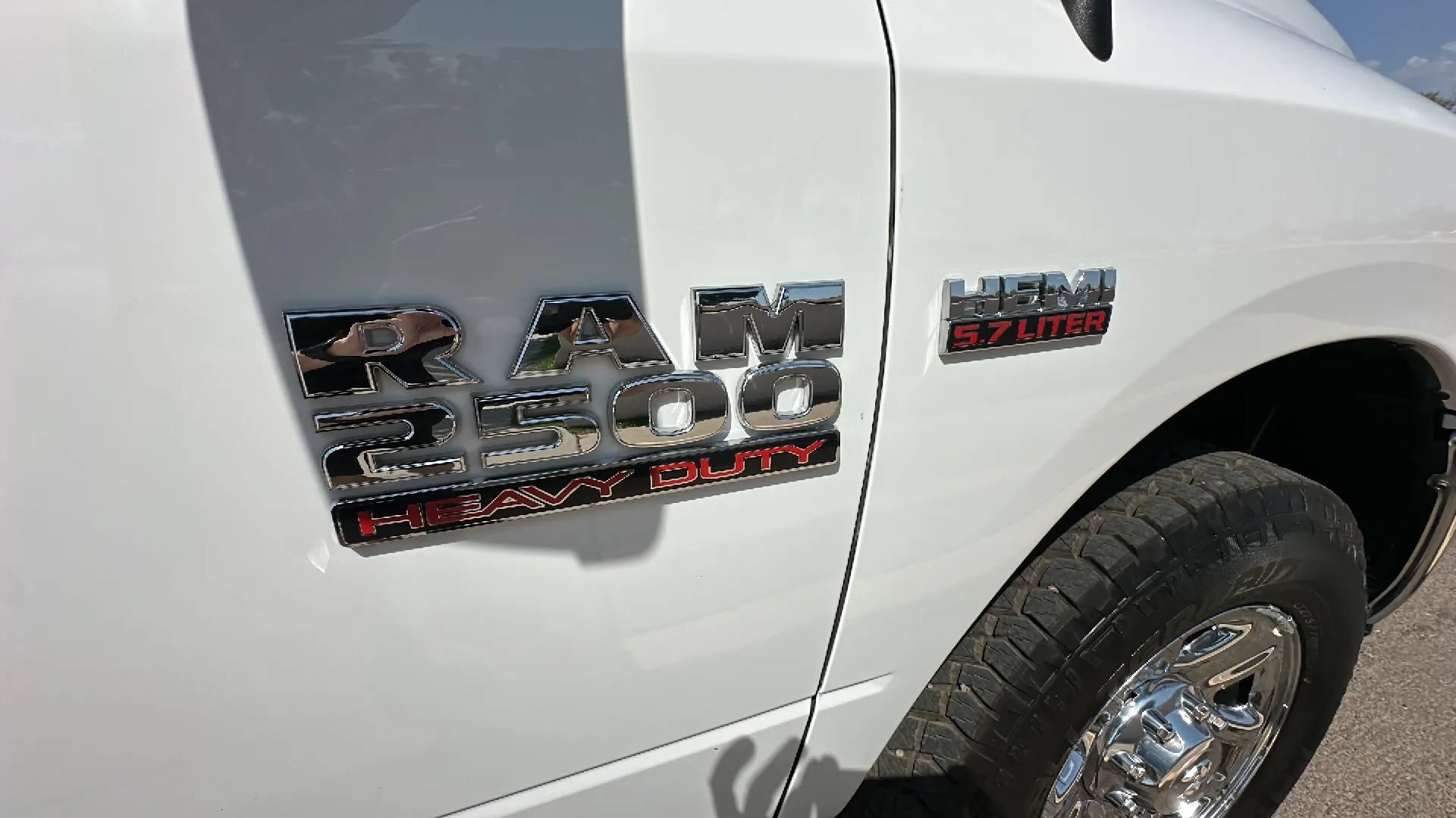 Used 2018 RAM 2500 ST RWD image 7