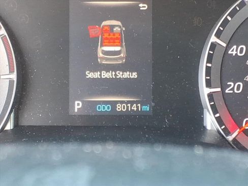 Used 2022 Toyota Highlander L image 26