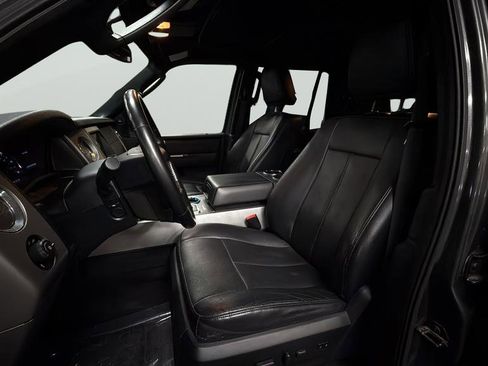 Used 2017 Ford Expedition Limited w/ Equipment Group 301A AWD/4WD image 23