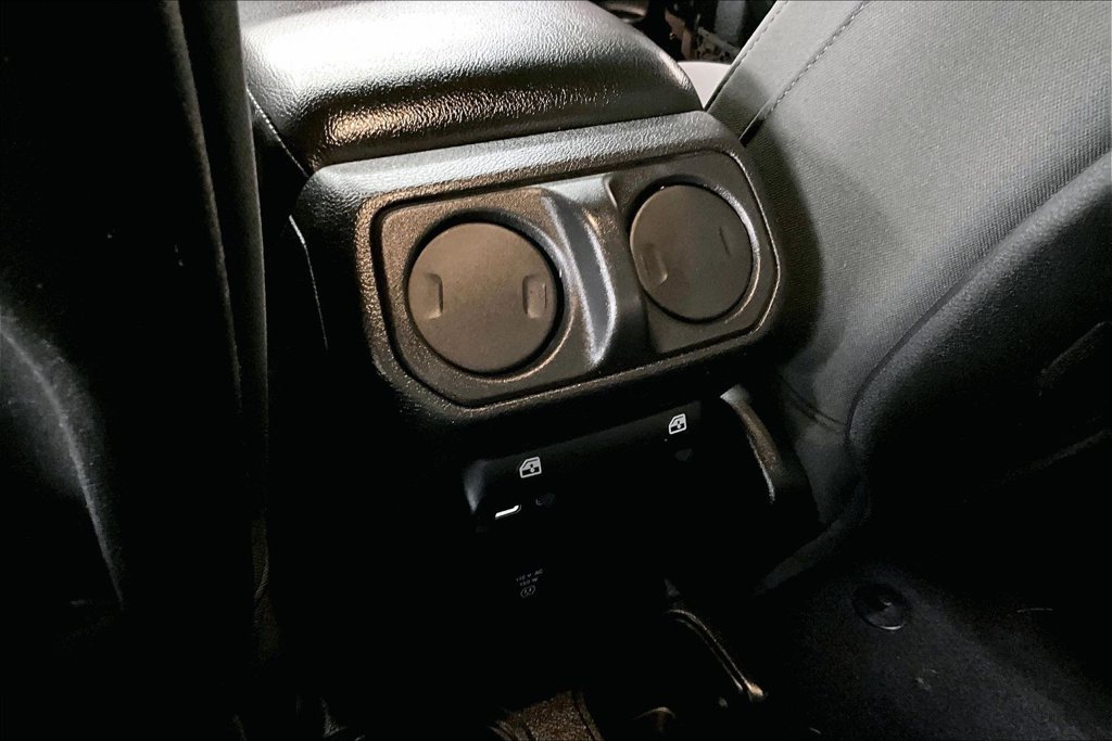 Used 2021 Jeep Wrangler Unlimited Rubicon w/ LED Lighting Group AWD/4WD image 10