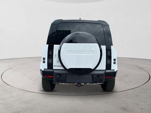 New 2026 Land Rover Defender 110 X-Dynamic SE AWD/4WD image 4