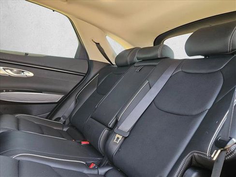 Used 2023 Genesis GV70 2.5T w/ Advanced Package AWD/4WD image 19
