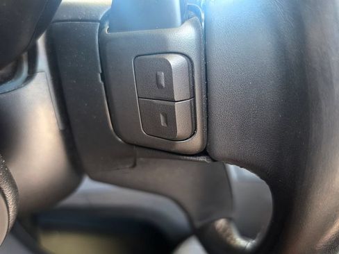 Used 2023 Buick Enclave Essence AWD/4WD image 26