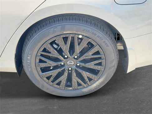New 2025 Nissan Altima 2.5 SV w/ SV Special Edition Package image 9