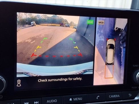 Certified 2025 Nissan Rogue SV image 19